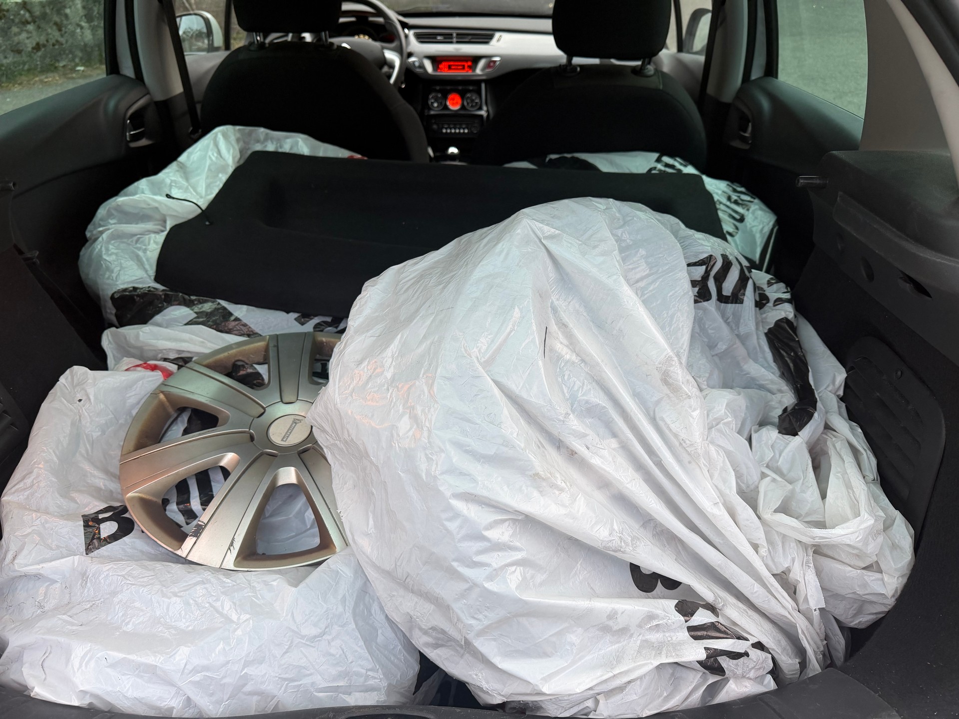 CITROEN C3 1.2i PureTech Exclusive-image-15