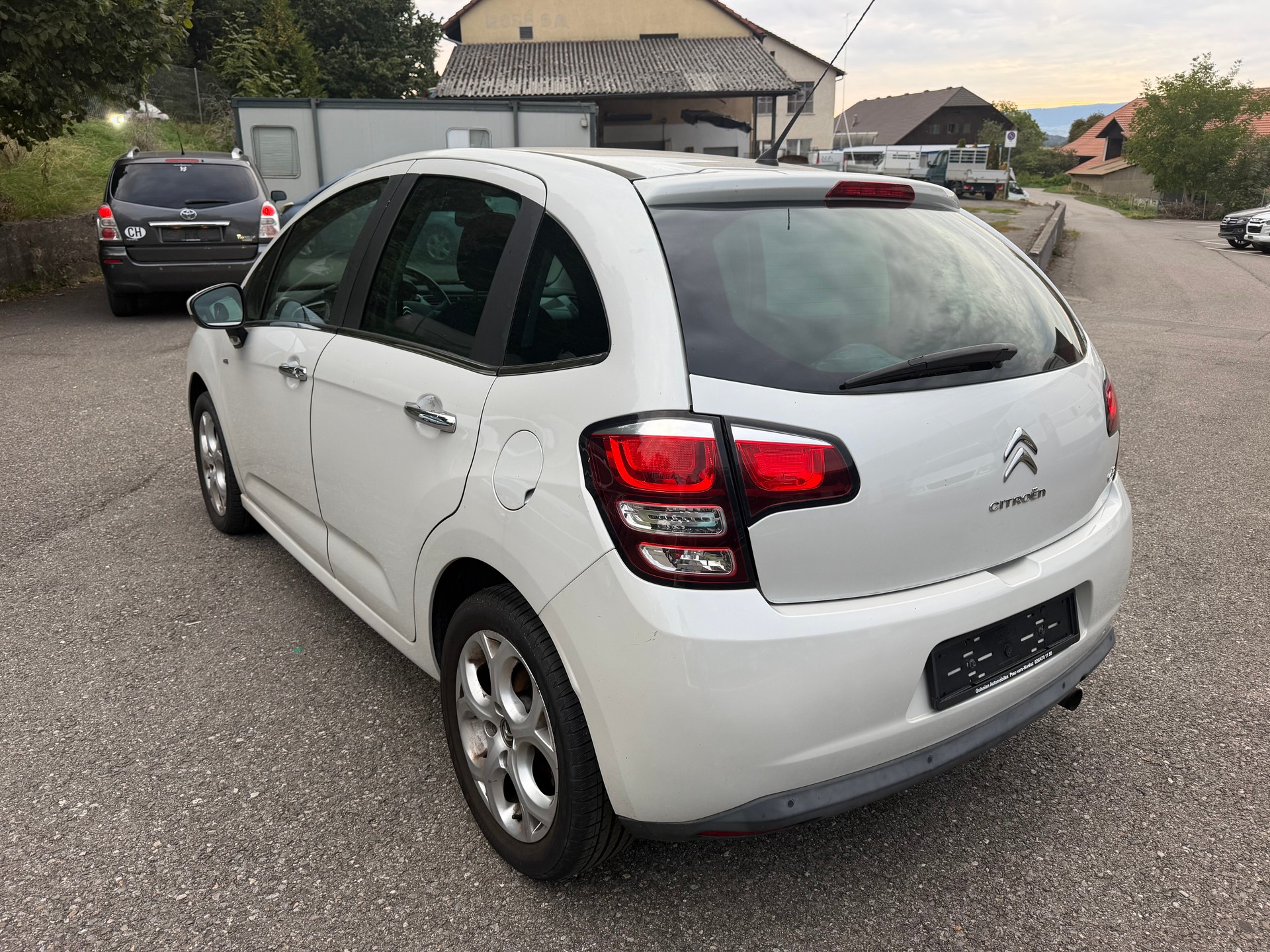 CITROEN C3 1.2i PureTech Exclusive-image-9