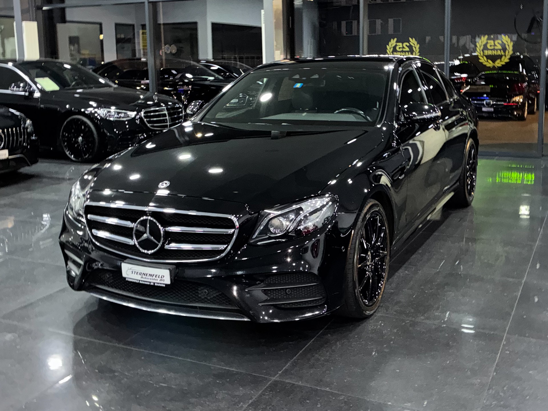 MERCEDES-BENZ E 220d Swiss Star AMG Line 4Matic 9G-Tronic-image-0