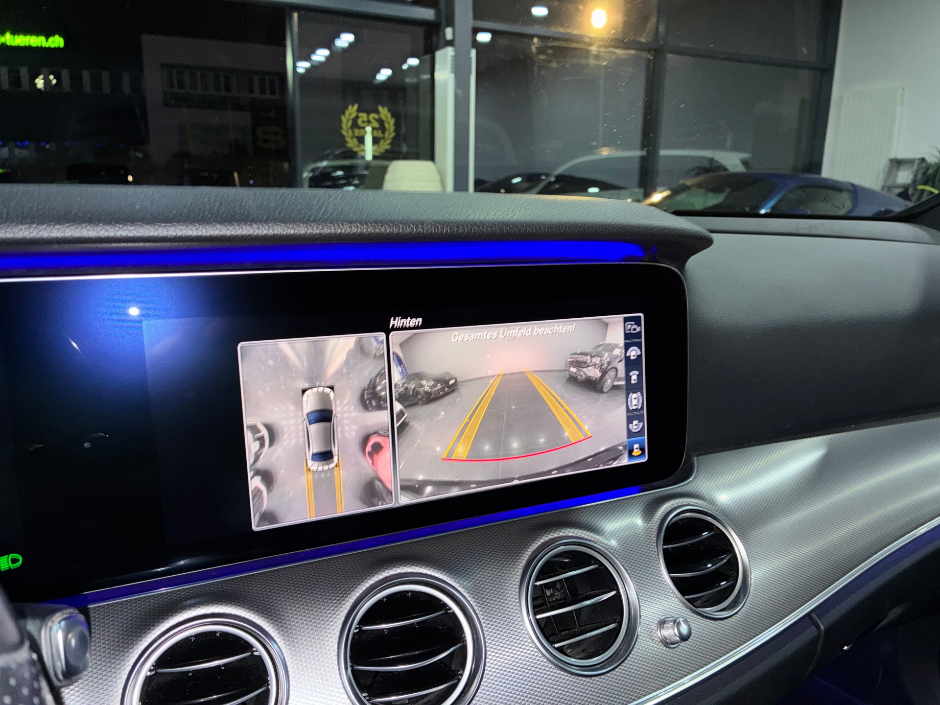 MERCEDES-BENZ E 220d Swiss Star AMG Line 4Matic 9G-Tronic-image-10
