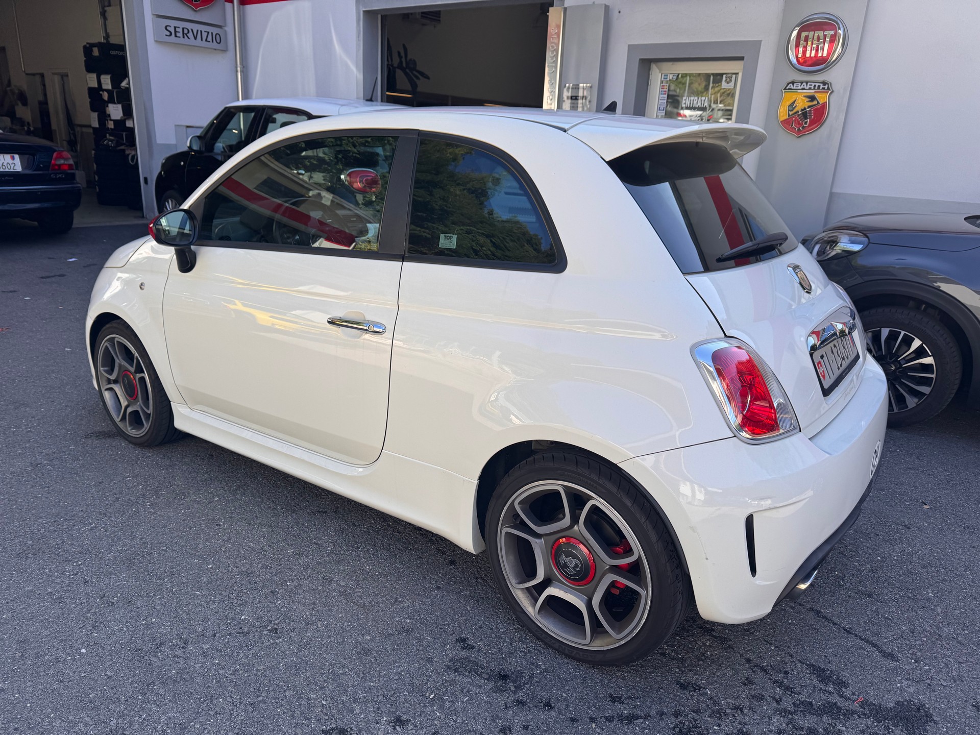 FIAT 500 1.4 16V Turbo Abarth-image-5