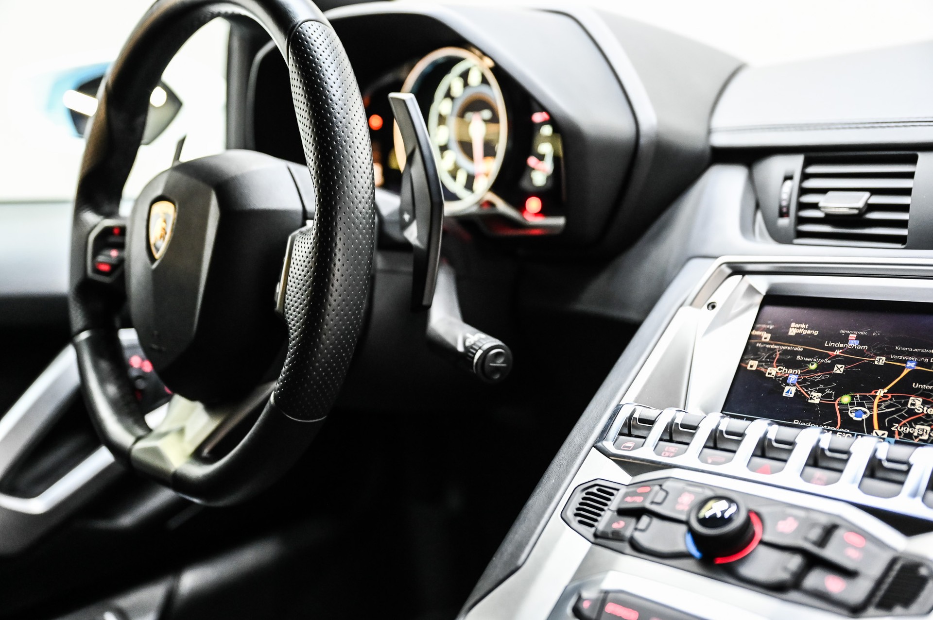 LAMBORGHINI Aventador 6.5-image-24