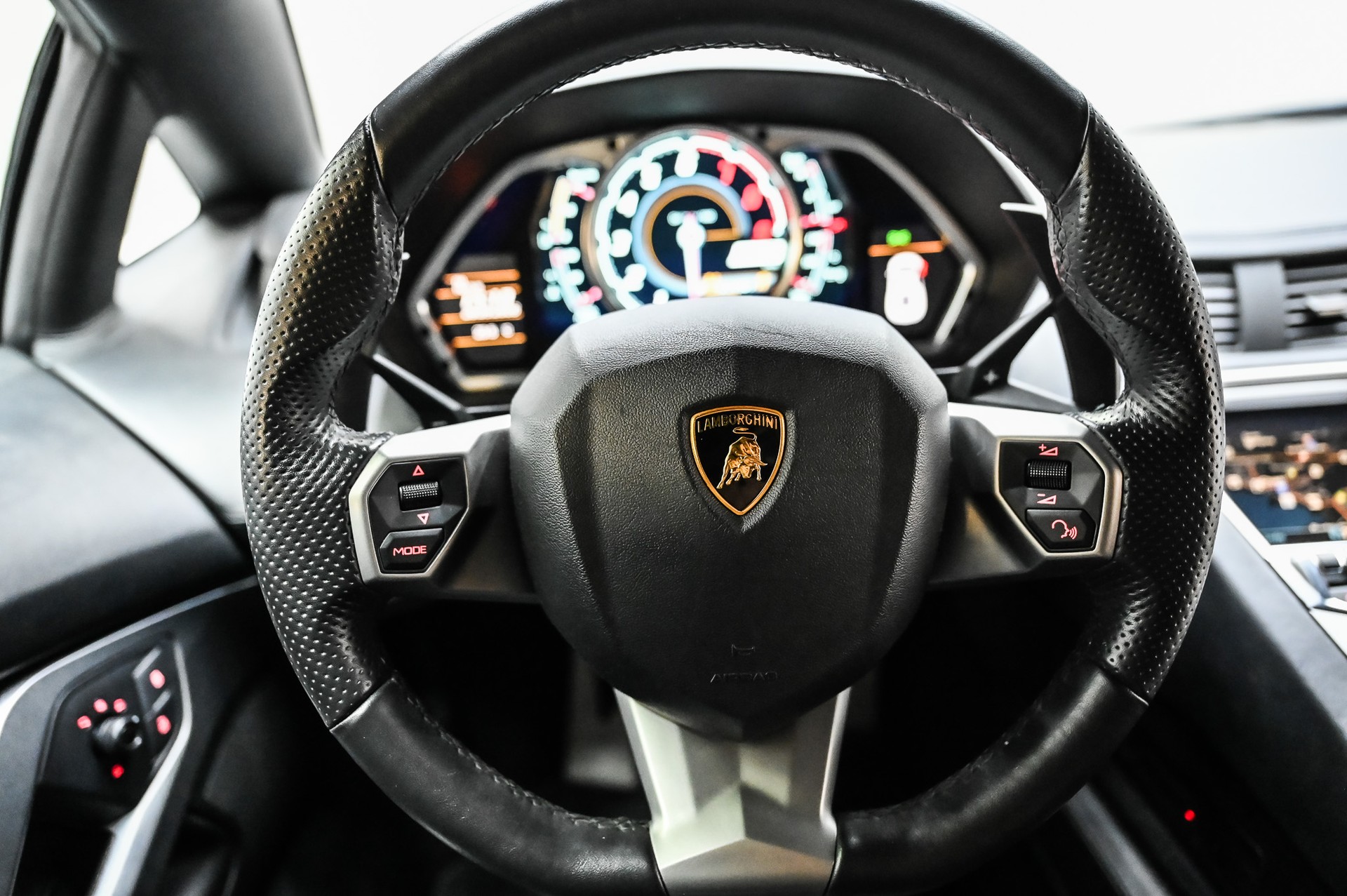LAMBORGHINI Aventador 6.5-image-26