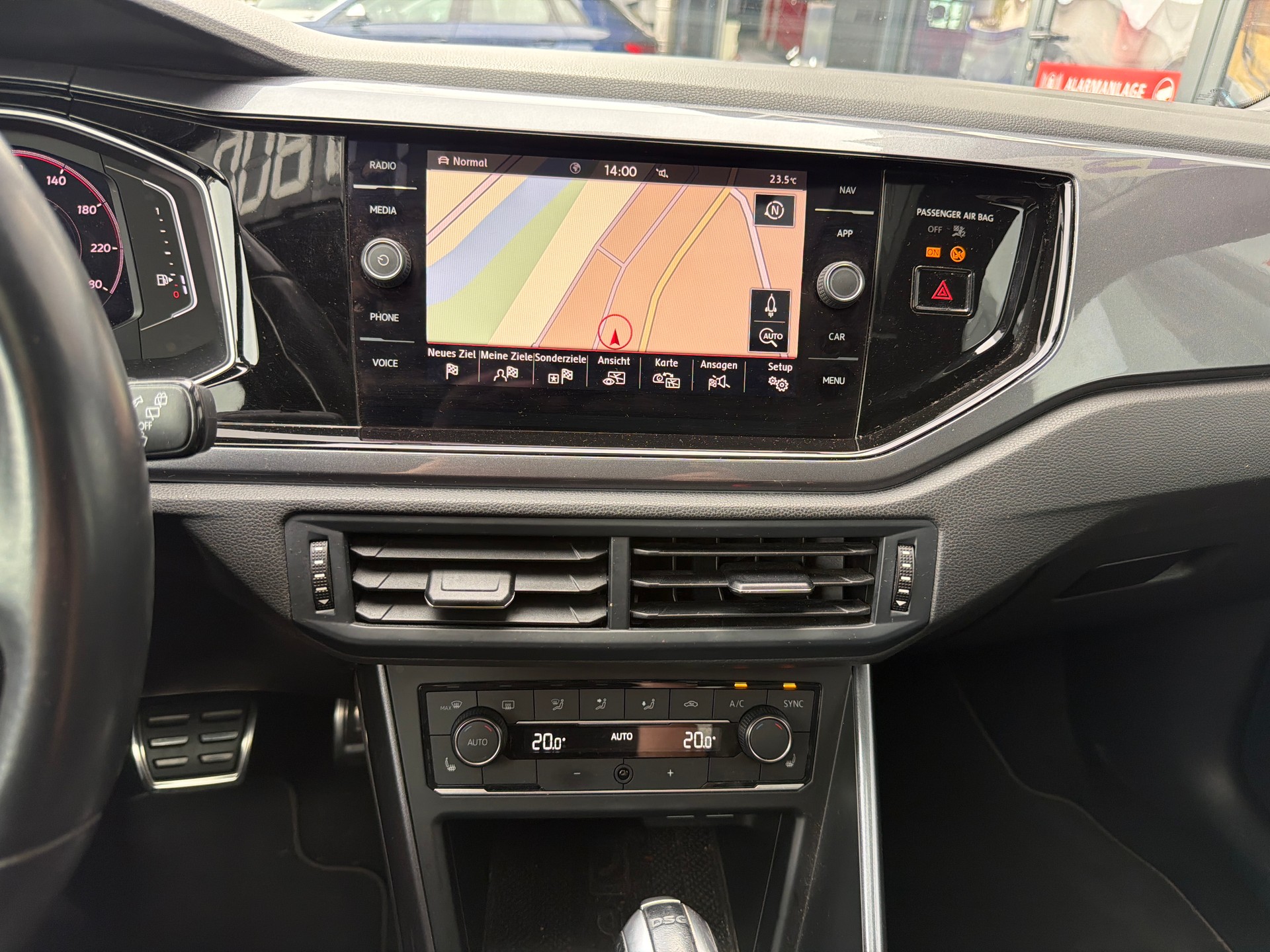 VW Polo 2.0 TSI GTI DSG-image-10