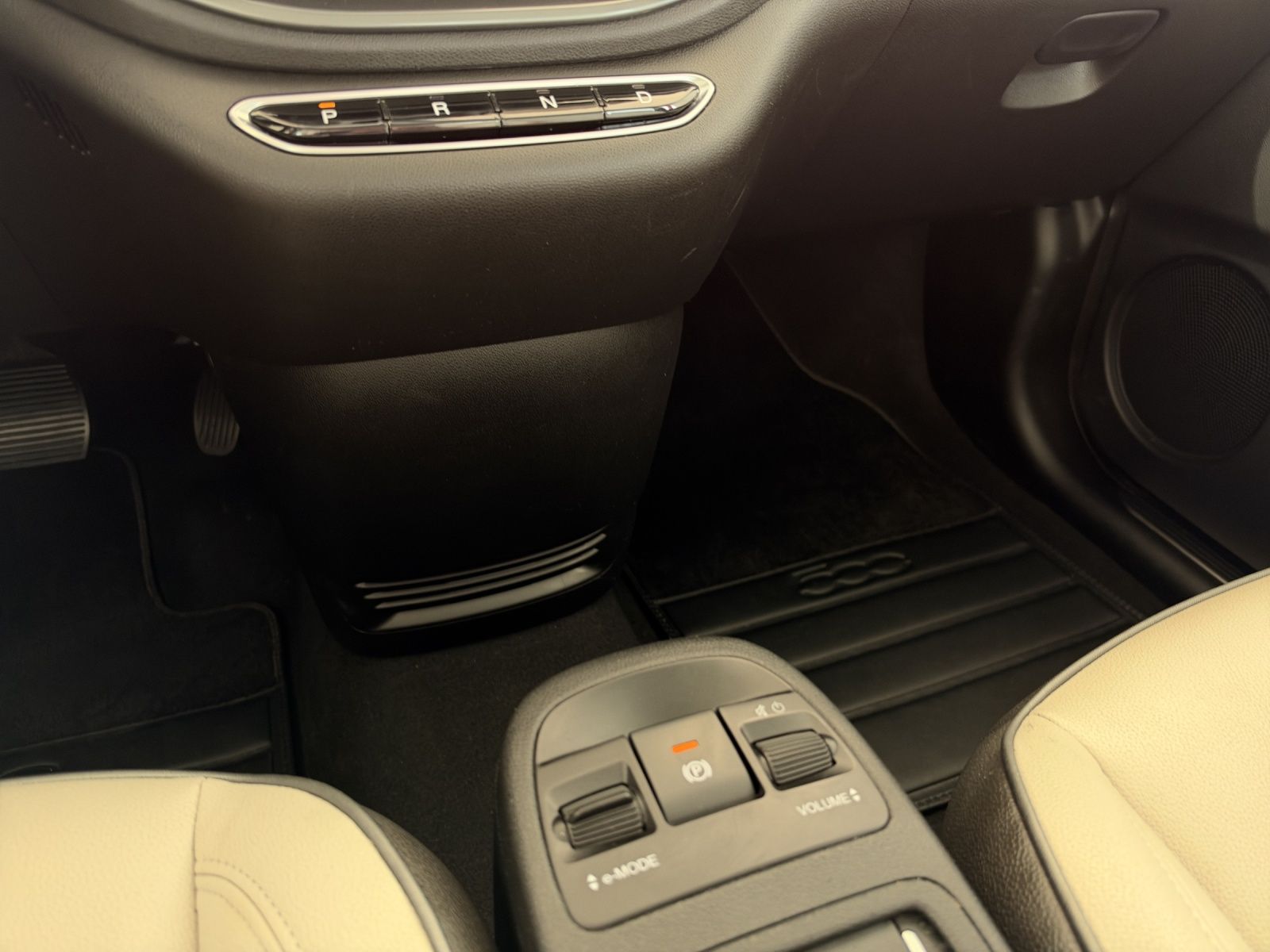 FIAT 500 electric 87 kW La Prima-image-12
