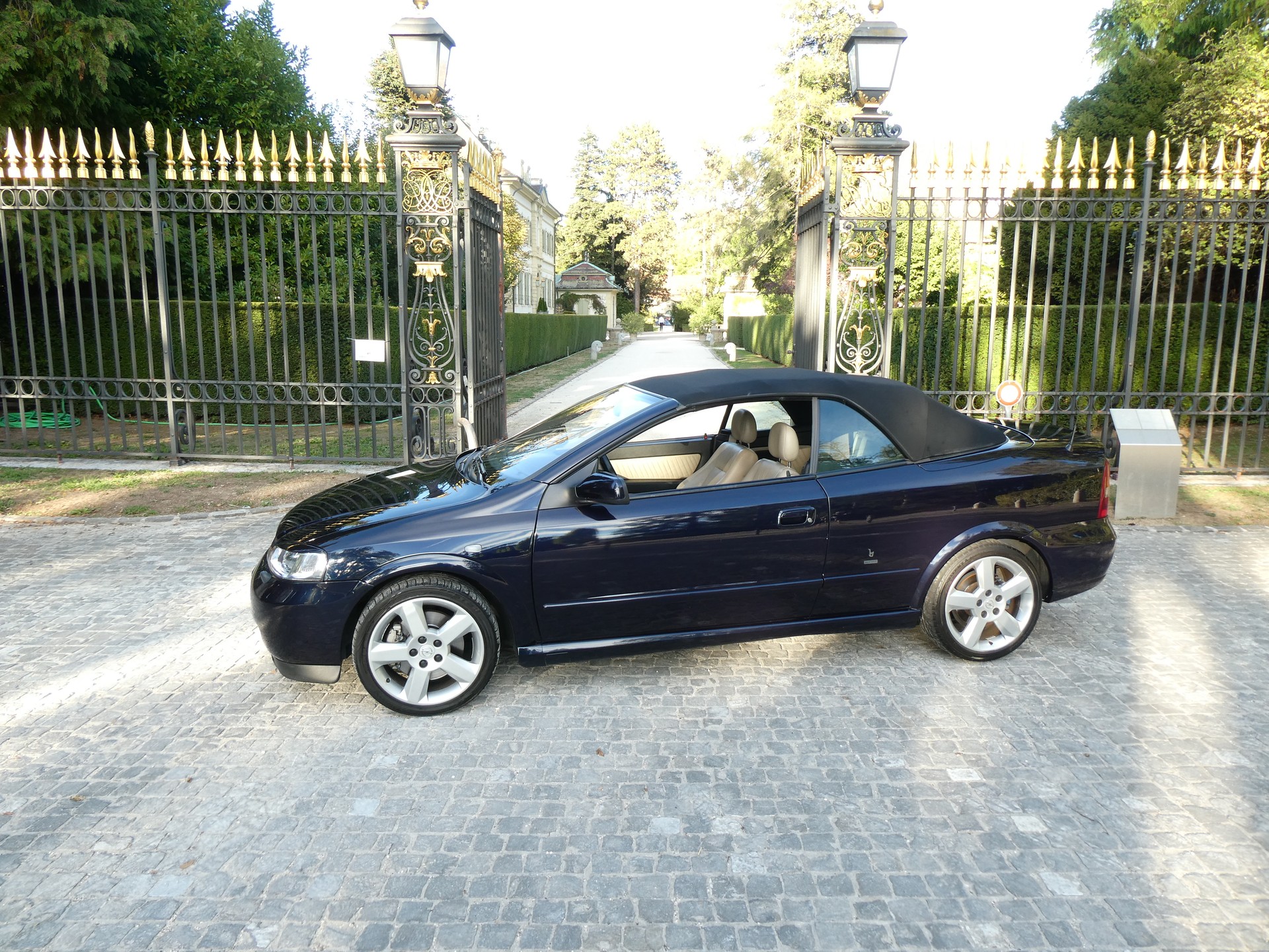 OPEL 2.0i 16V Turbo-image-1