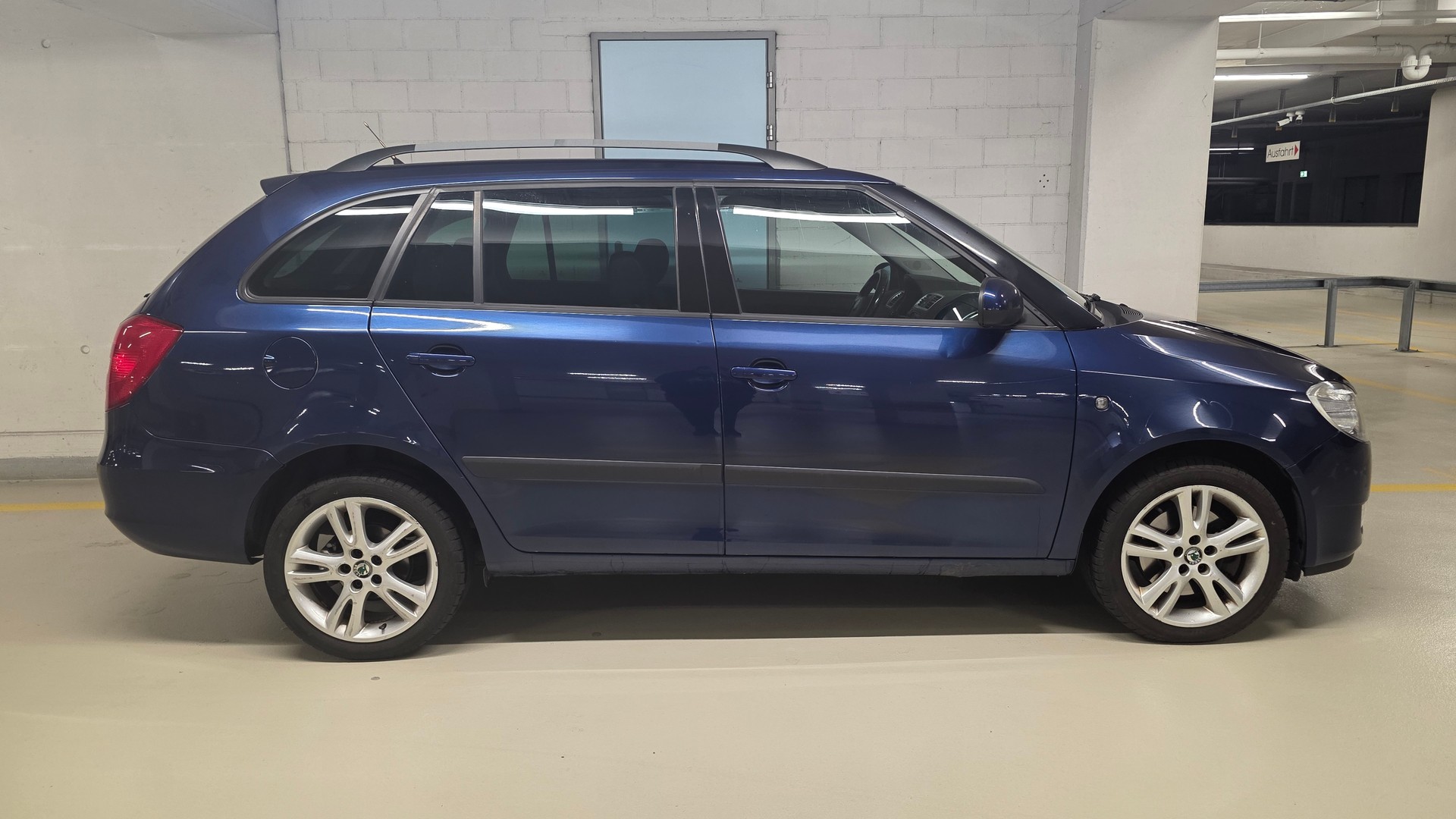 SKODA Fabia 1.9 TDI Sport Combi-image-5