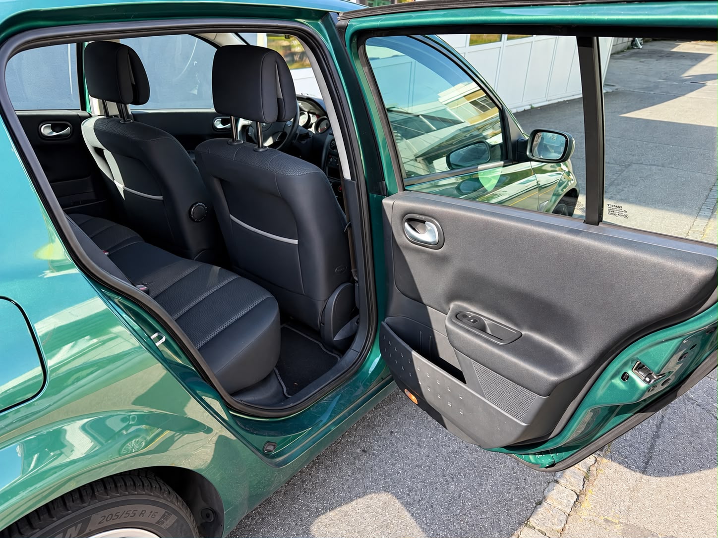 RENAULT Mégane 2.0 16V Dynamique-image-21