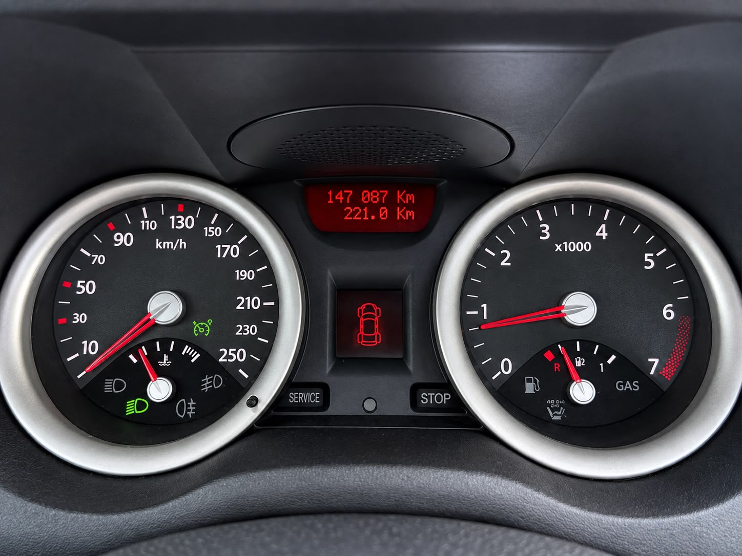 RENAULT Mégane 2.0 16V Dynamique-image-11