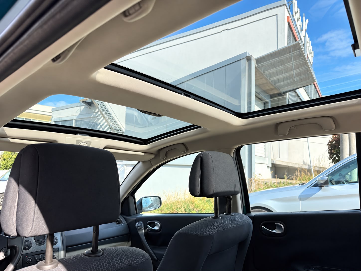 RENAULT Mégane 2.0 16V Dynamique-image-24