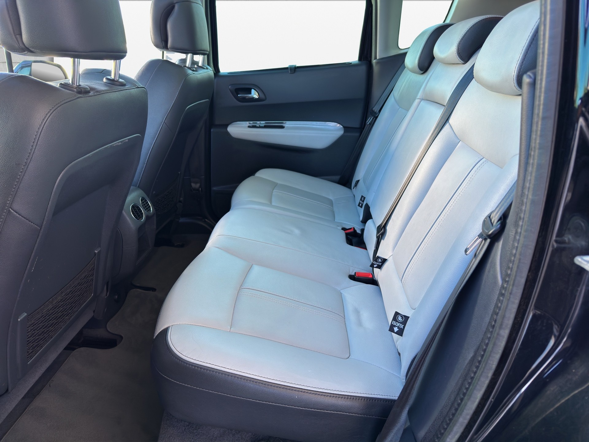 PEUGEOT 3008 HYbrid4 2.0 HDI EGS6-image-12