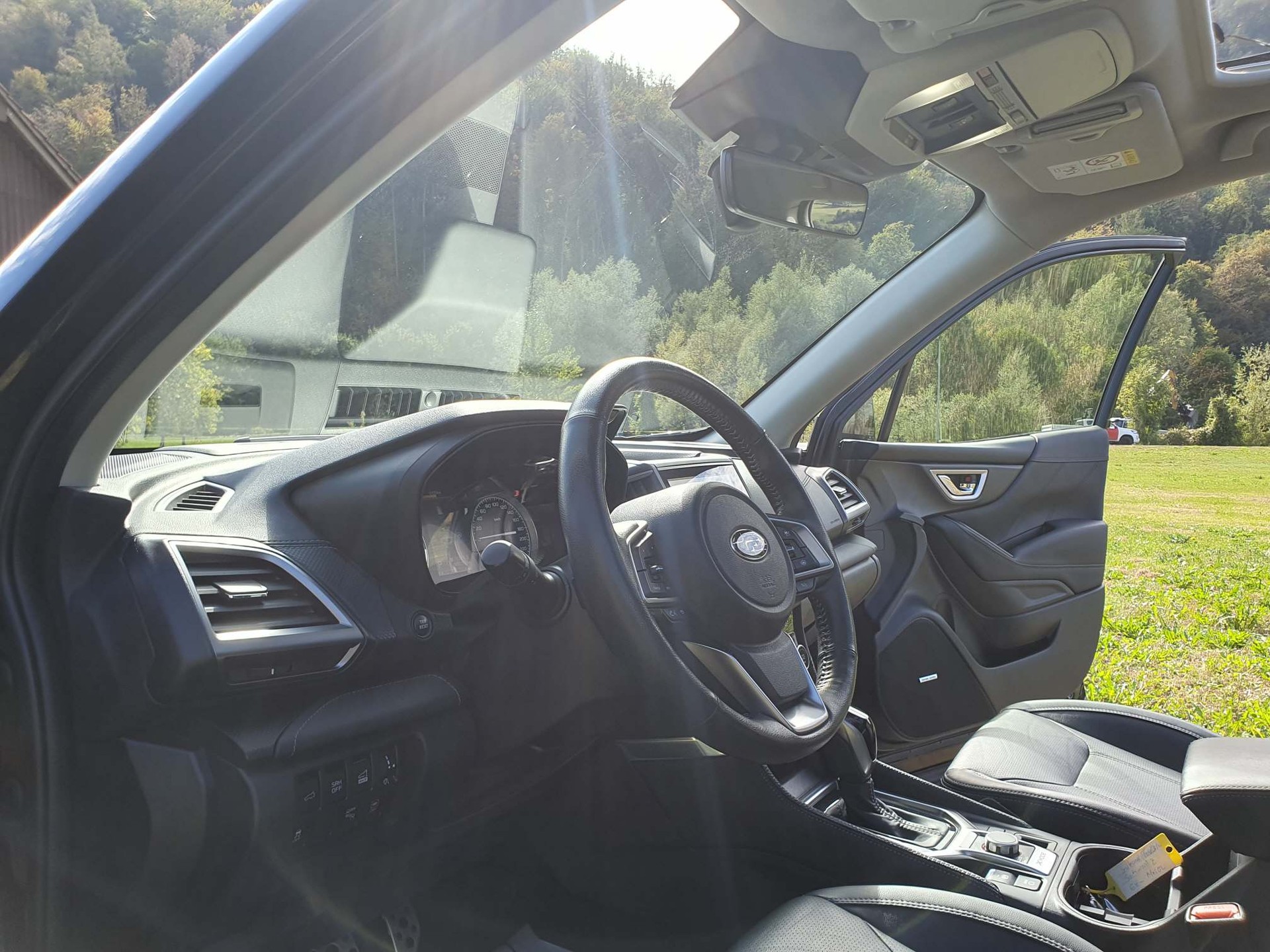 SUBARU Forester Station 2.0i e-Boxer Luxury-image-8