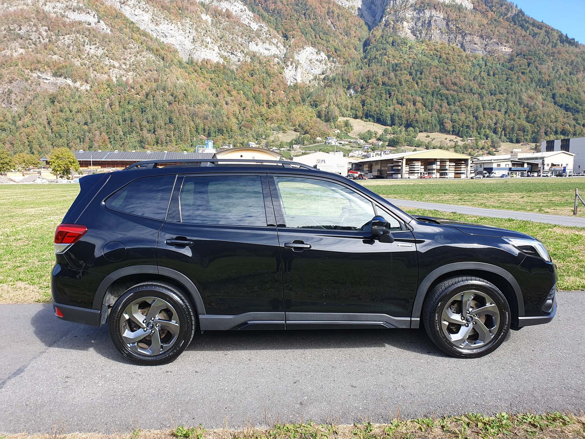 SUBARU Forester Station 2.0i e-Boxer Luxury-image-7