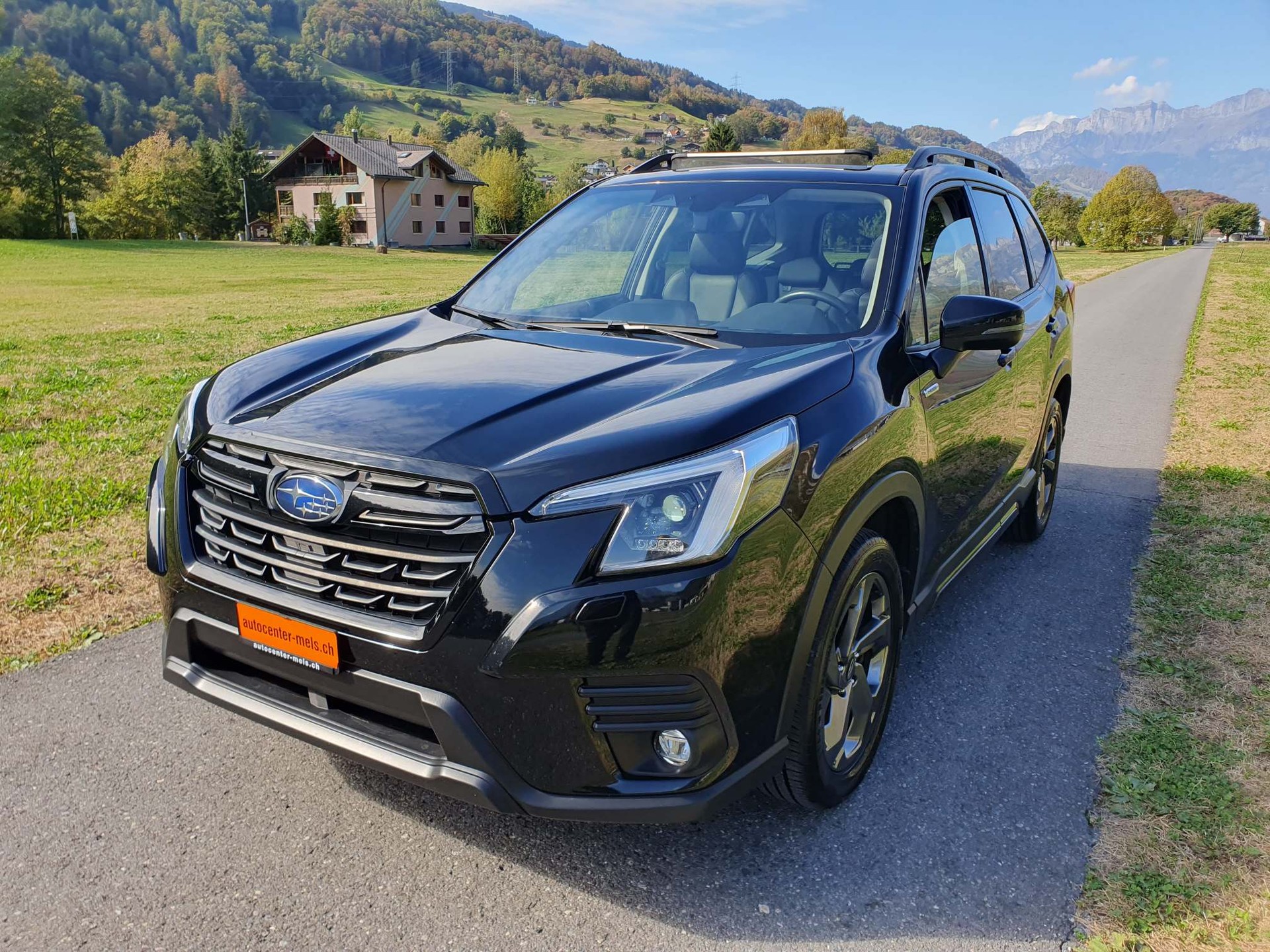 SUBARU Forester Station 2.0i e-Boxer Luxury-image-3