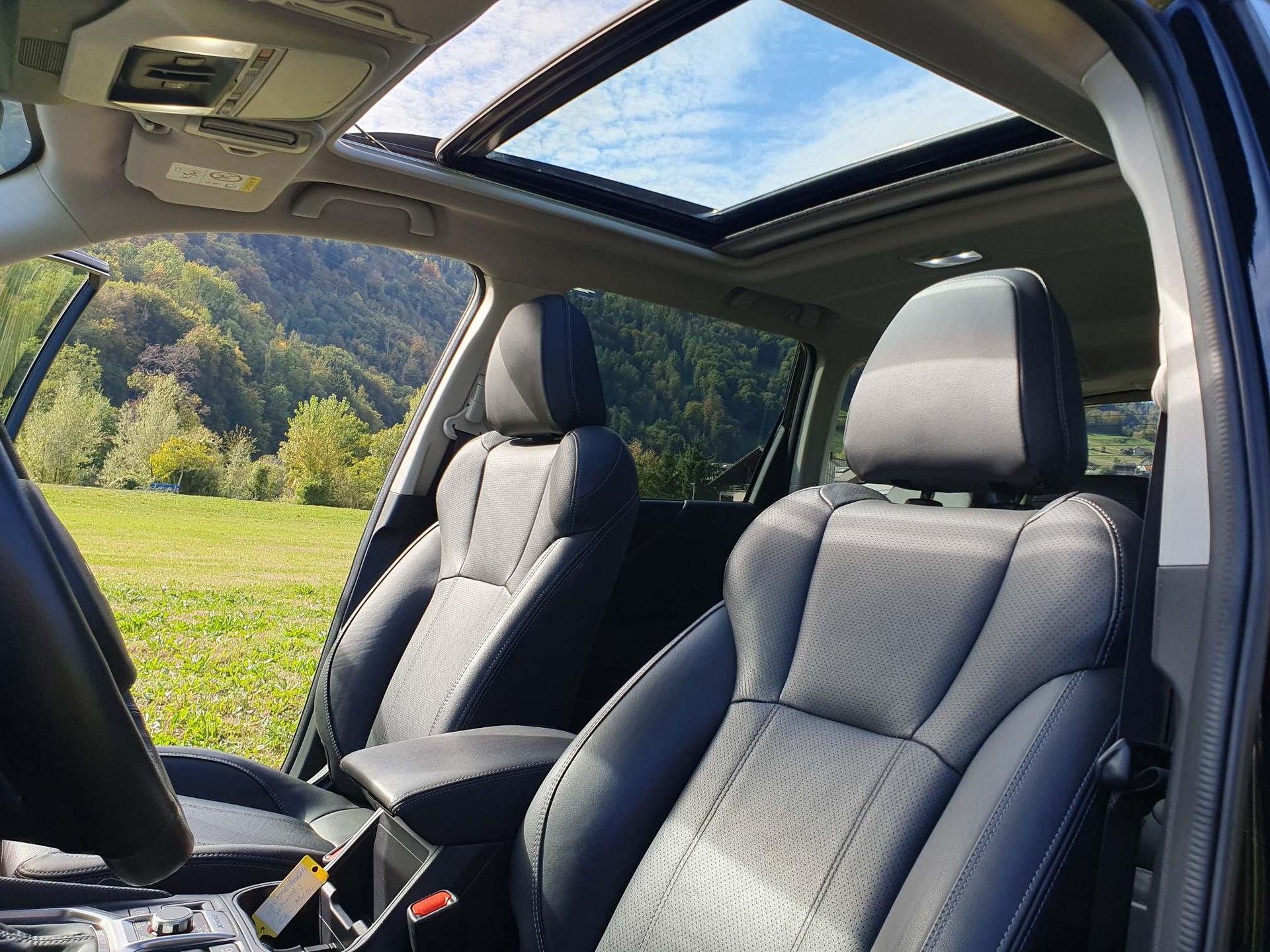 SUBARU Forester Station 2.0i e-Boxer Luxury-image-9