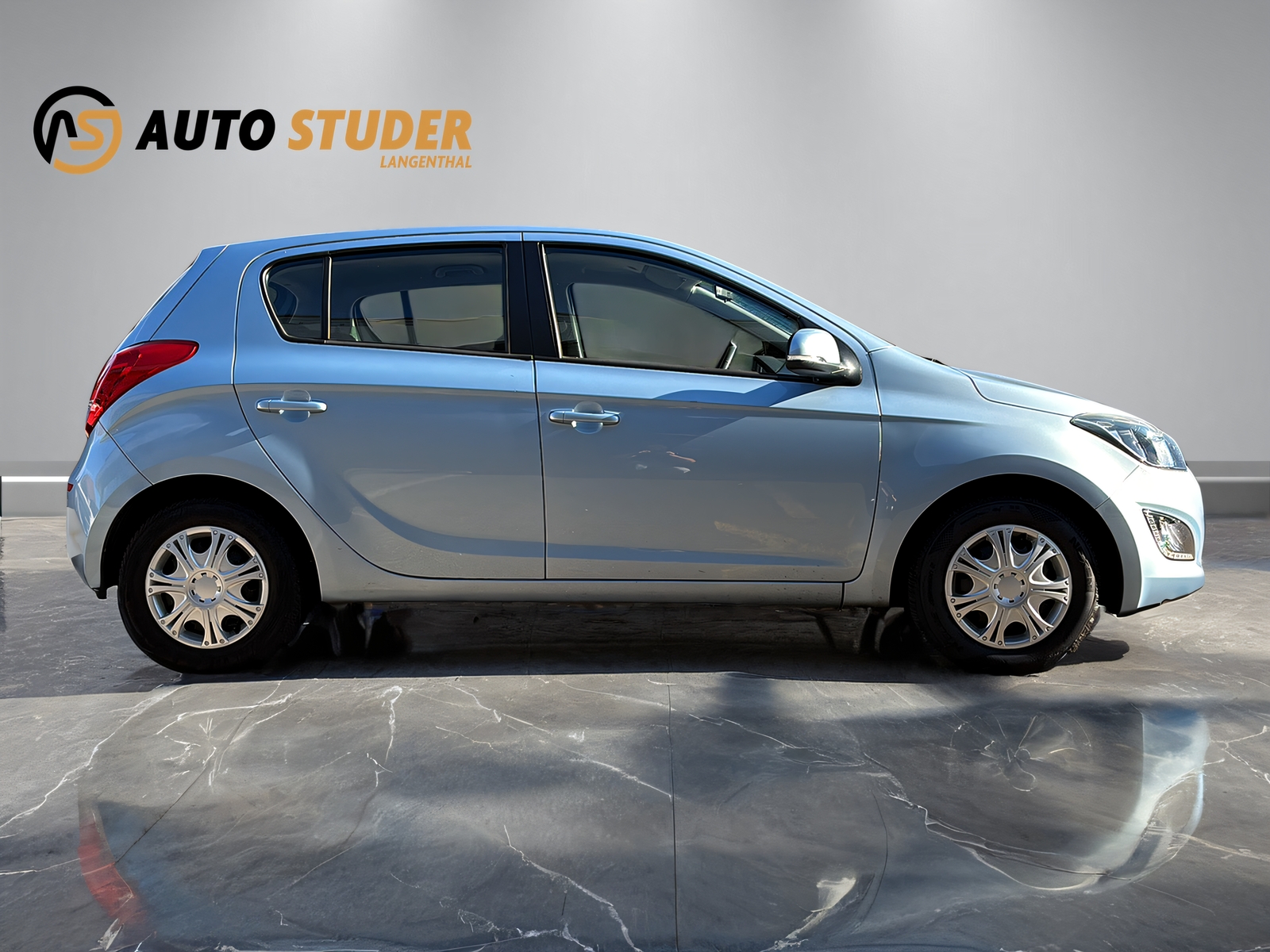 HYUNDAI i20 1.4 Style-image-12