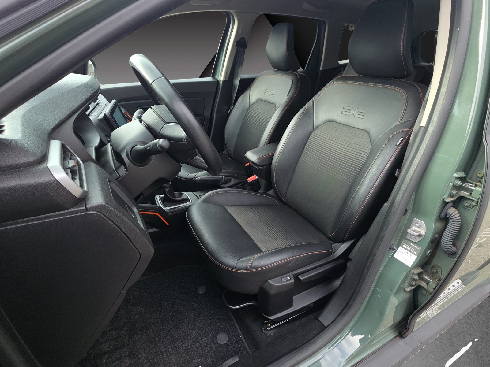 DACIA Duster TCe 150 Journey 4x4-image-14