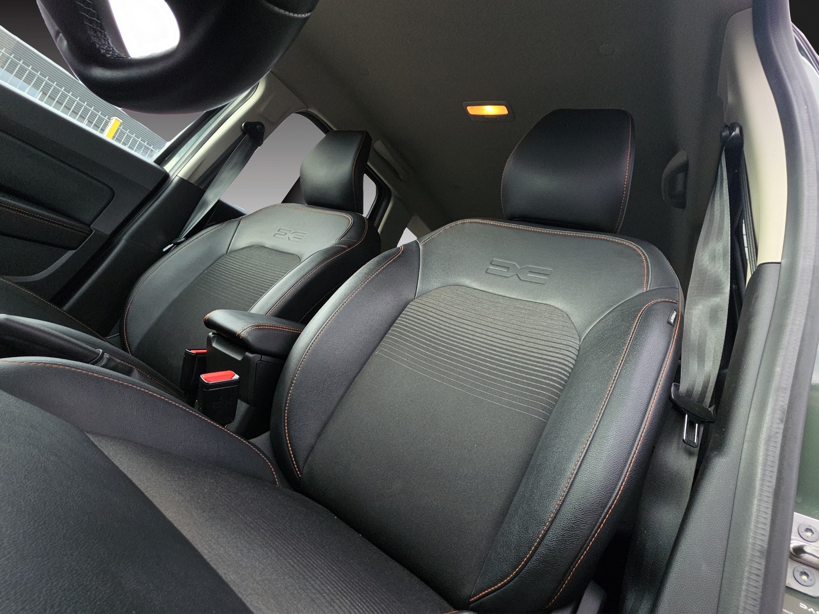 DACIA Duster TCe 150 Journey 4x4-image-13
