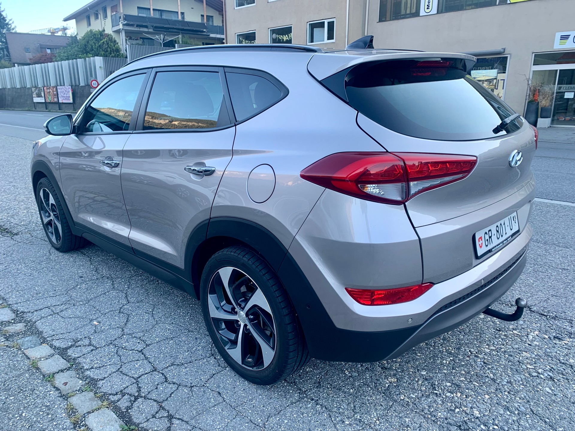 HYUNDAI Tucson 2.0 CRDI Plena 4WD Automatic-image-5