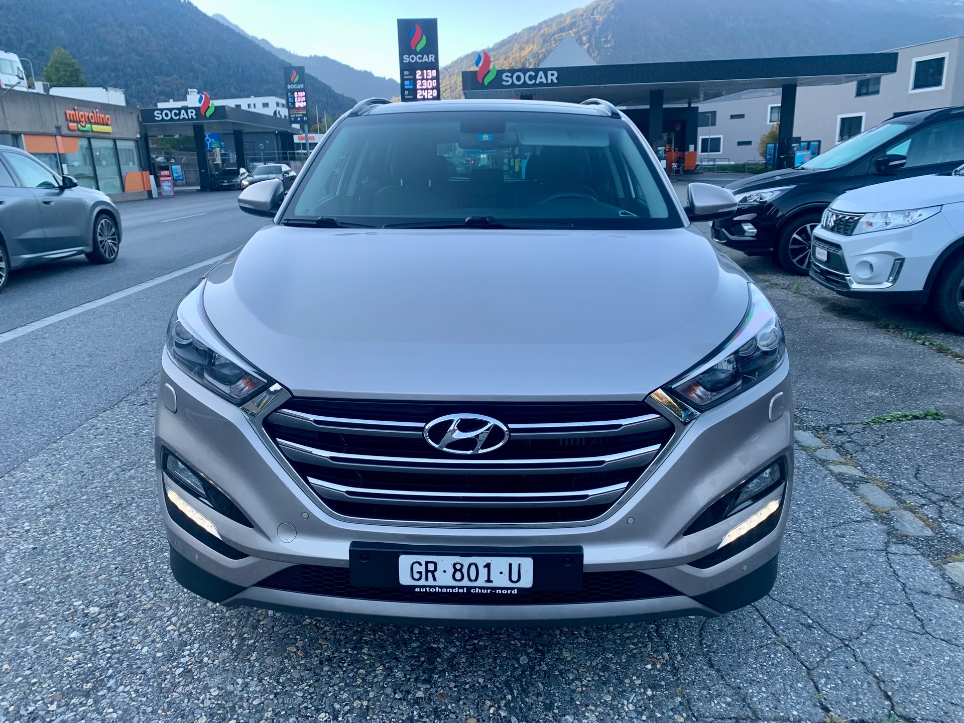 HYUNDAI Tucson 2.0 CRDI Plena 4WD Automatic-image-2
