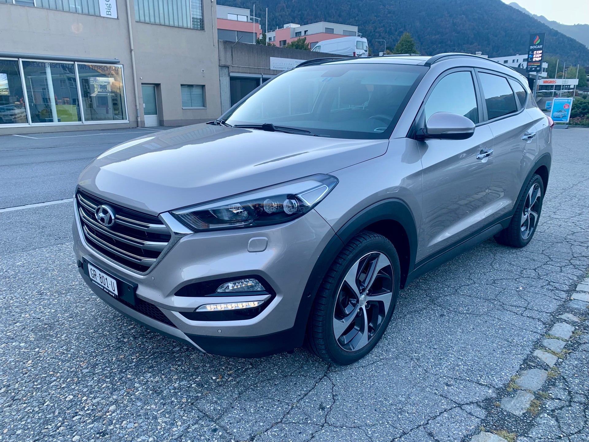 HYUNDAI Tucson 2.0 CRDI Plena 4WD Automatic-image-1