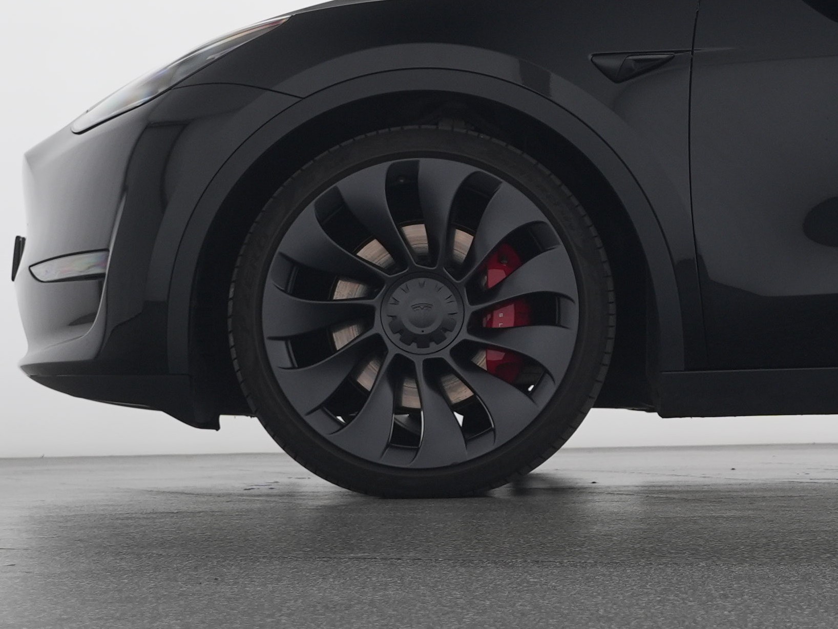 TESLA Model Y Performance-image-4