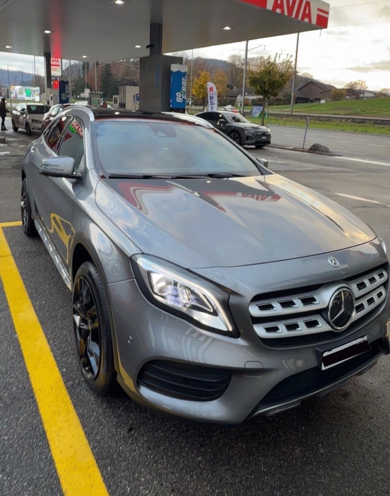 MERCEDES-BENZ GLA 220 d AMG Line 4m-image-0