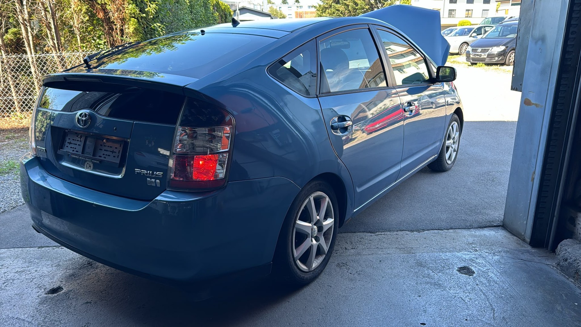TOYOTA Prius 1.5 16V Hybrid-image-2