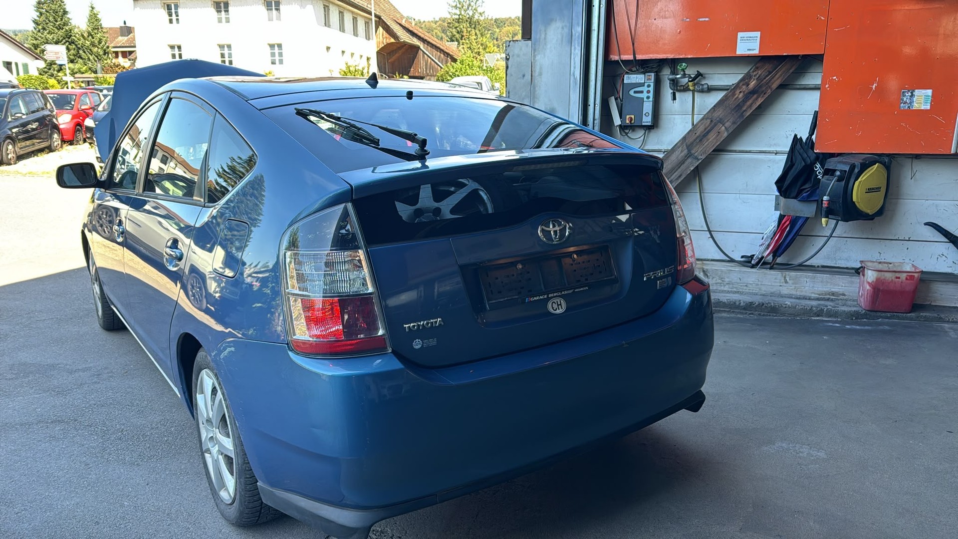 TOYOTA Prius 1.5 16V Hybrid-image-3
