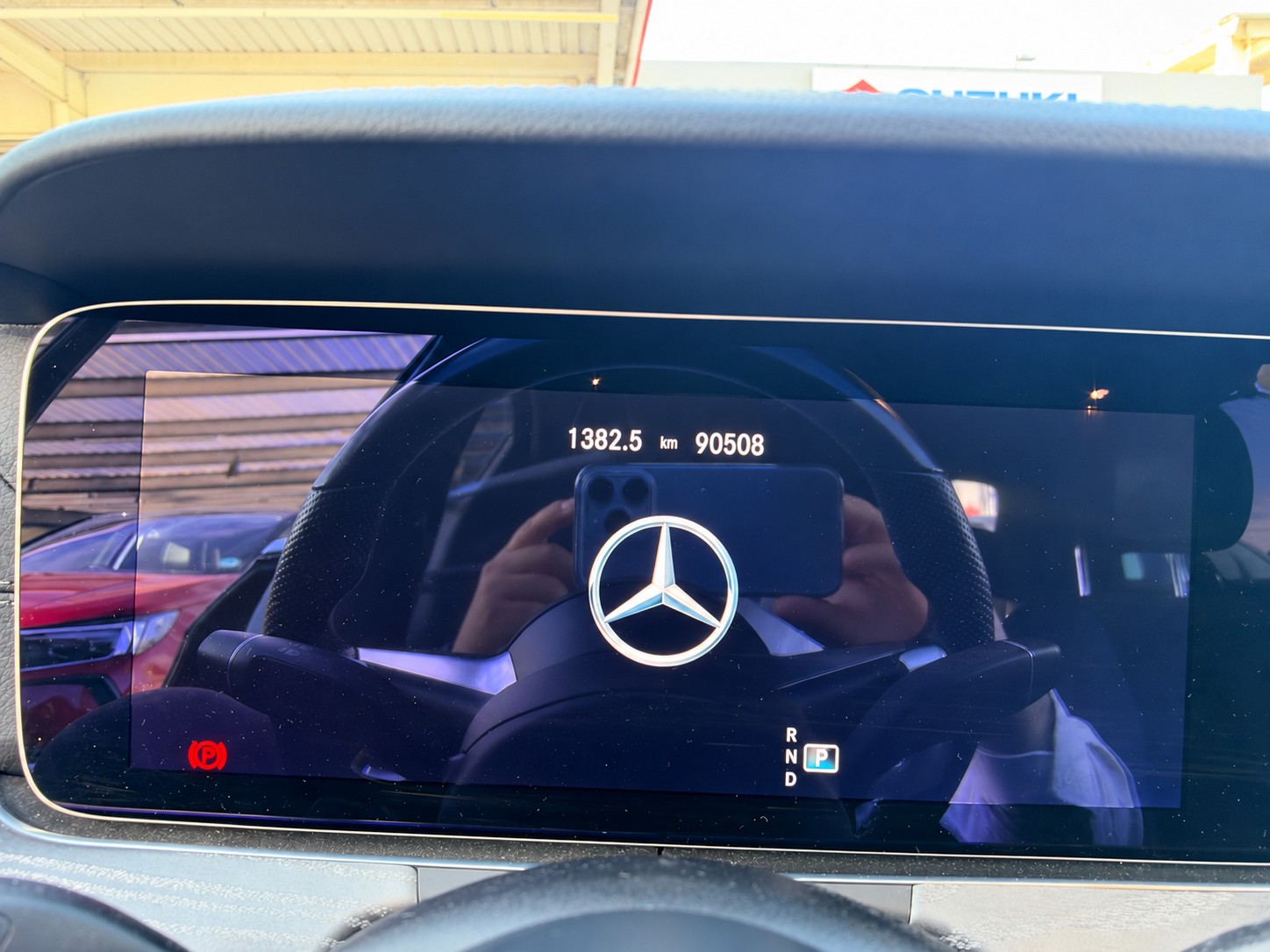 MERCEDES-BENZ E 200 4Matic AMG Line 9G-Tronic-image-8