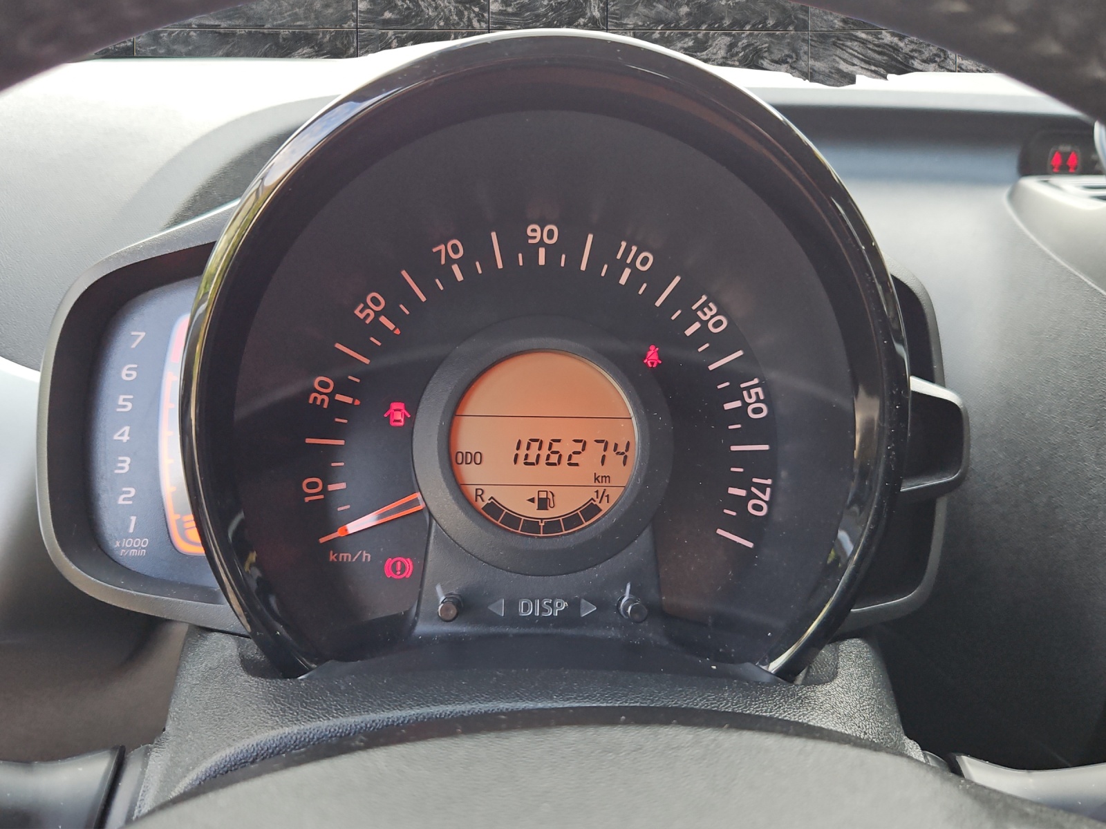 PEUGEOT 108 1.2 VTi Allure-image-14