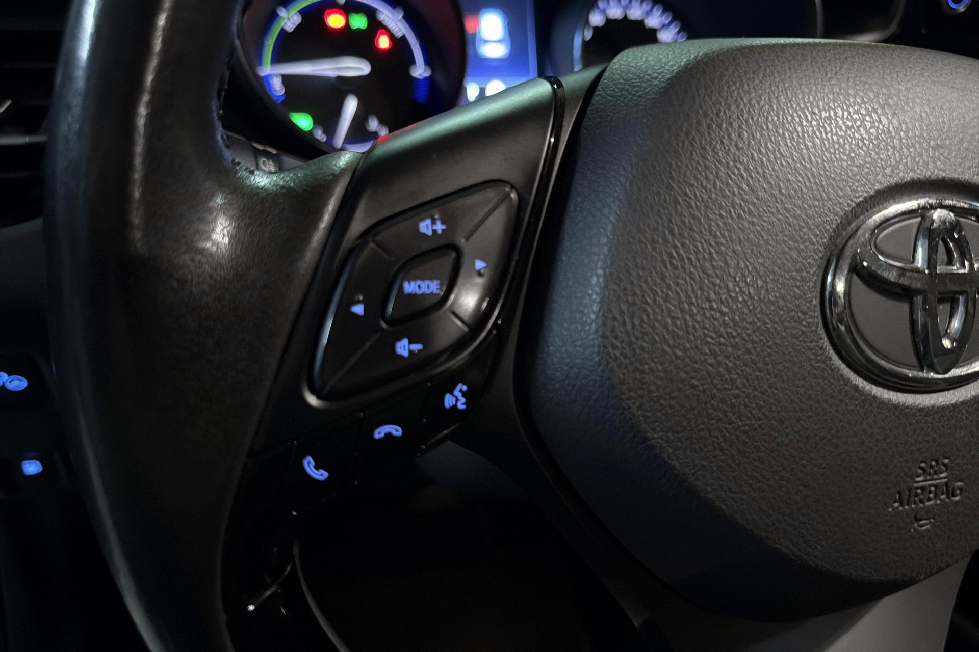TOYOTA C-HR 1.8 HSD CVT Trend-image-19