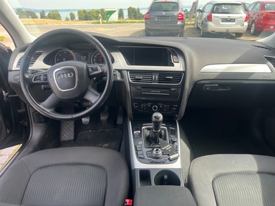 AUDI A4 Avant 2.0 TDI-image-10