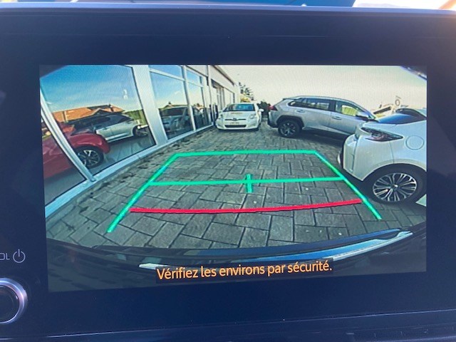 TOYOTA C-HR 1.8 HSD CVT Trend-image-12