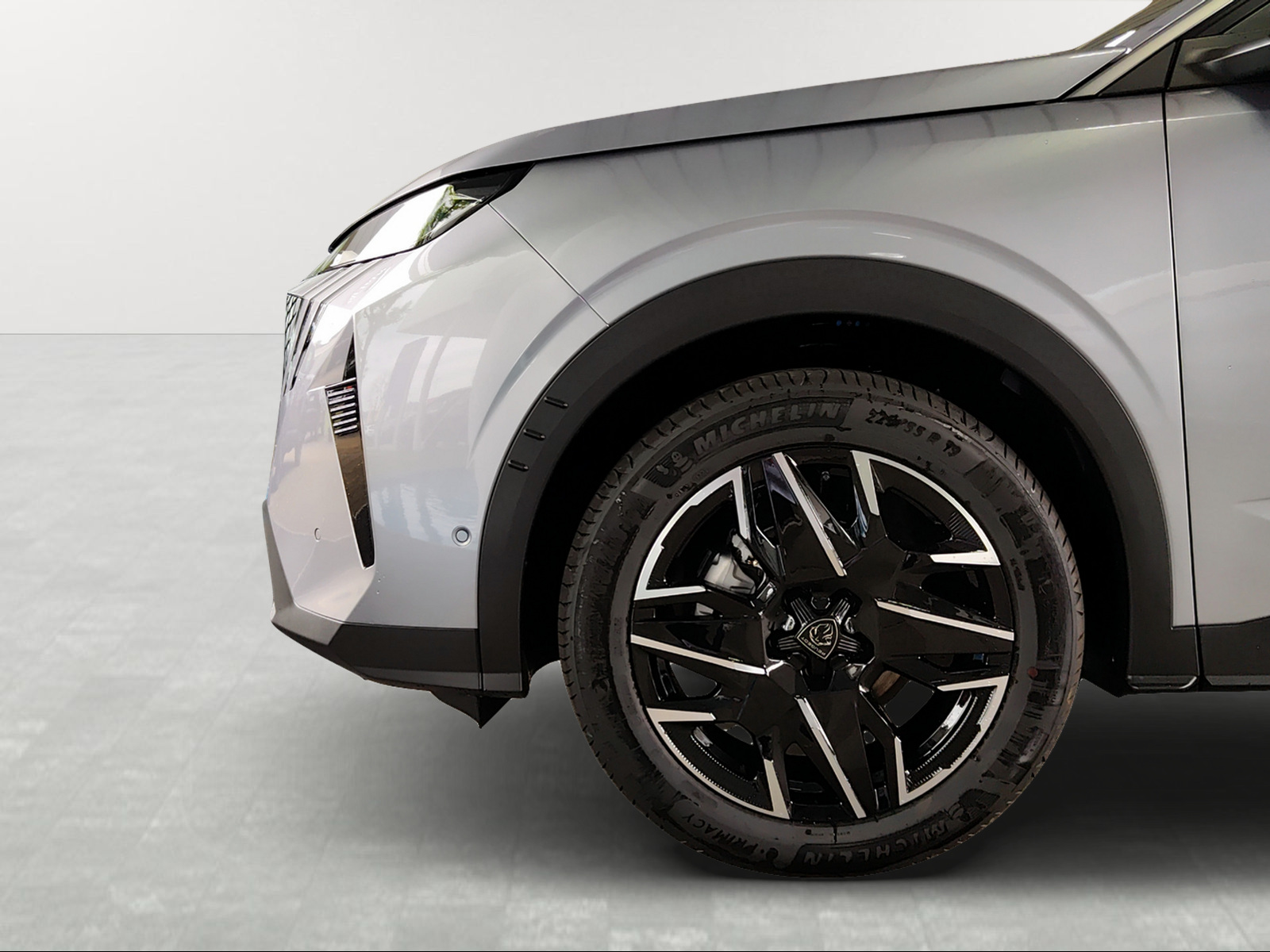 PEUGEOT 3008 136 e-DSC6 Hybrid Allure-image-2