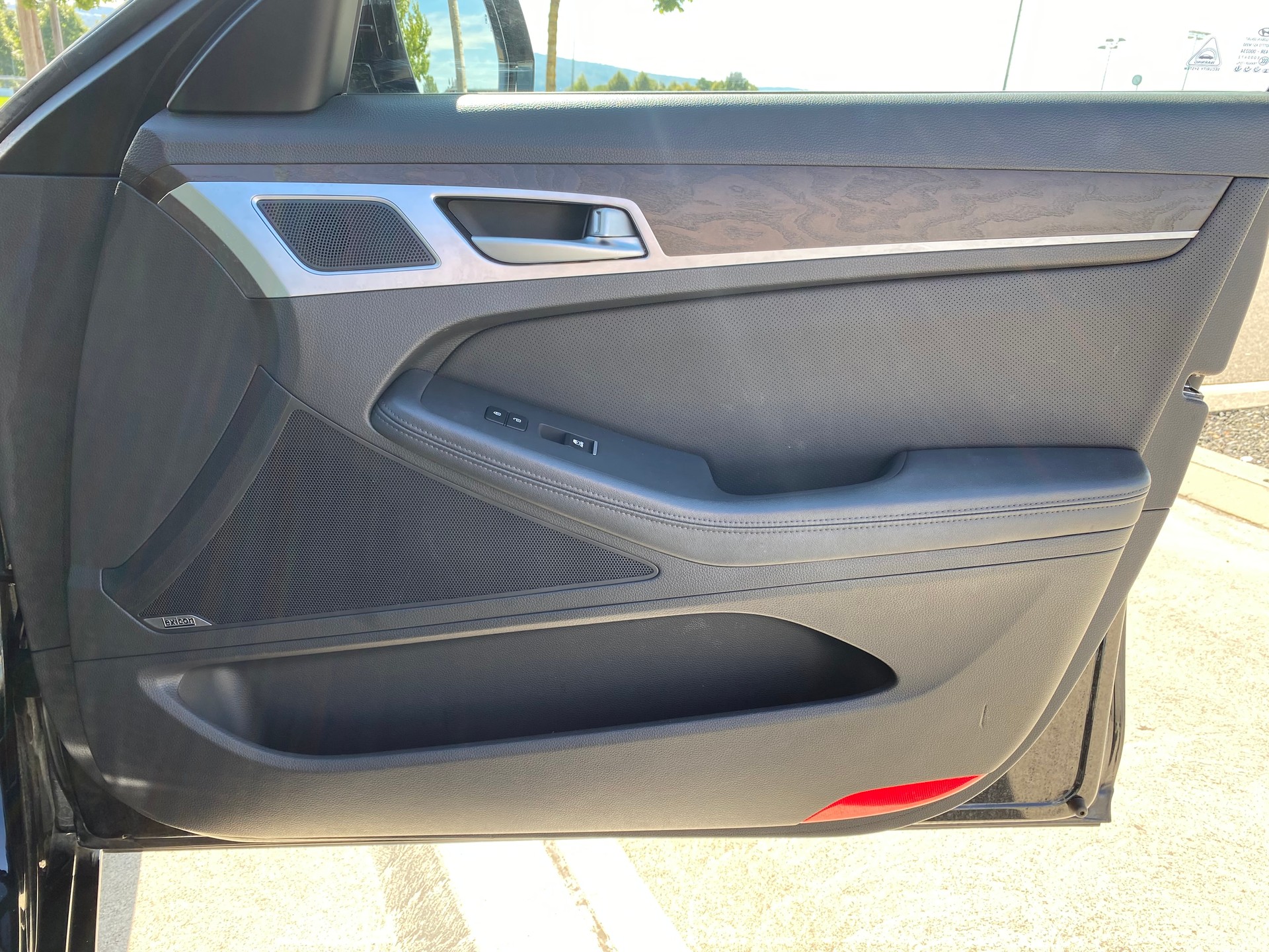 HYUNDAI Genesis Limousine 3.8 V6 HTRAC 4WD-image-16