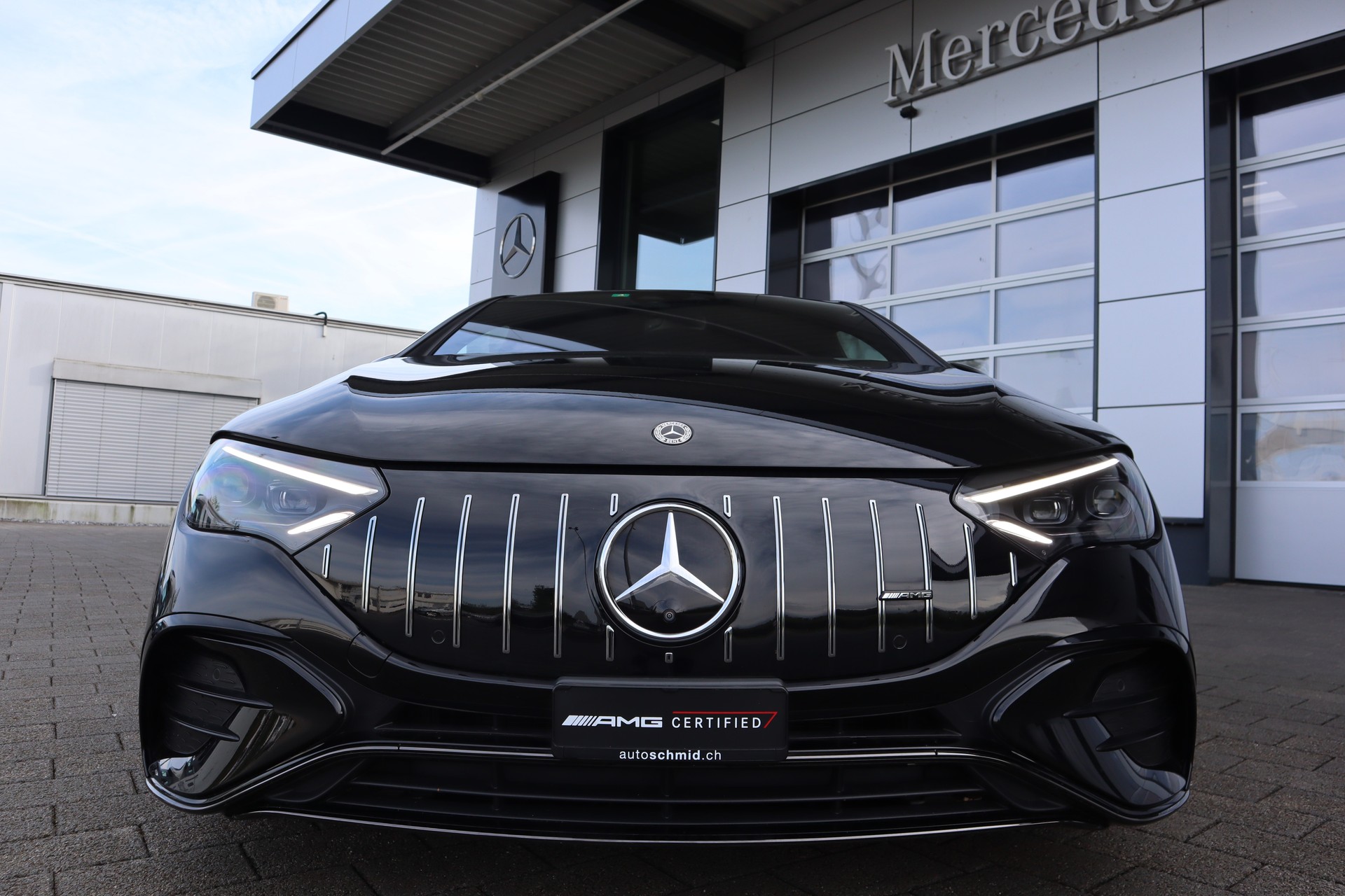 MERCEDES-BENZ EQE 43 AMG 4 Matic-image-2