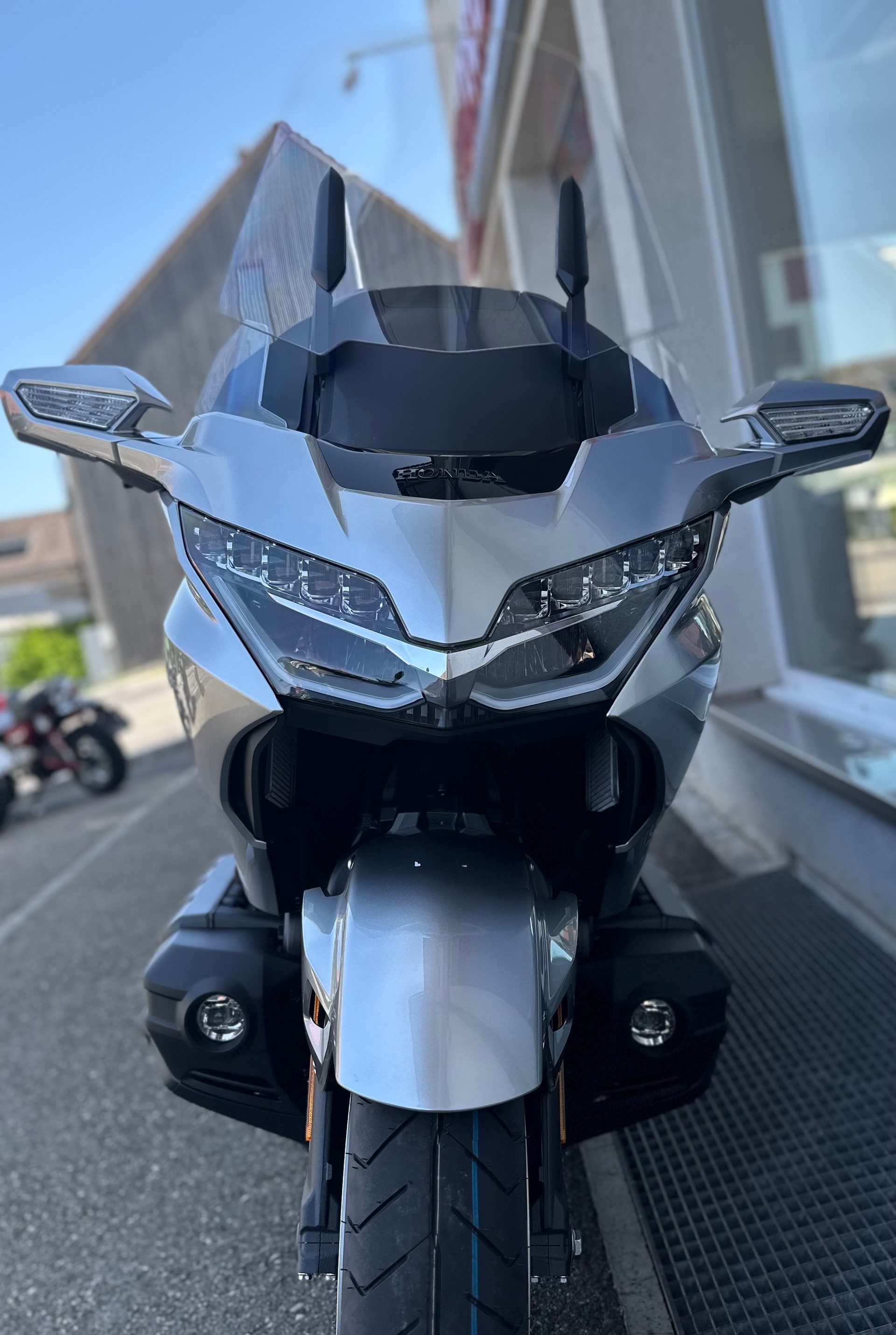 HONDA Gold Wing Tour 2025-showroom-element-1
