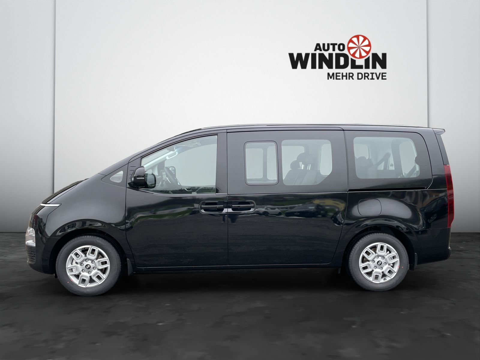 HYUNDAI Staria Wagon 1.6 GDi HEV Amplia-image-3