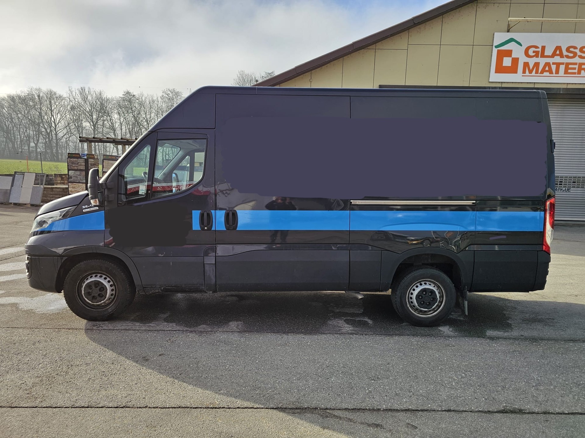 IVECO 35S13A8V Fourgon Van 12m3-image-8