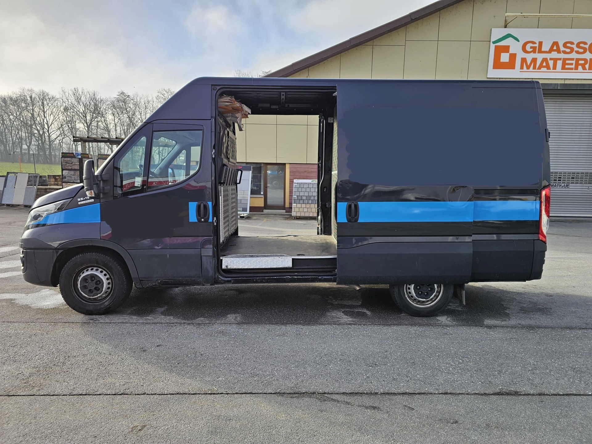 IVECO 35S13A8V Fourgon Van 12m3-image-0