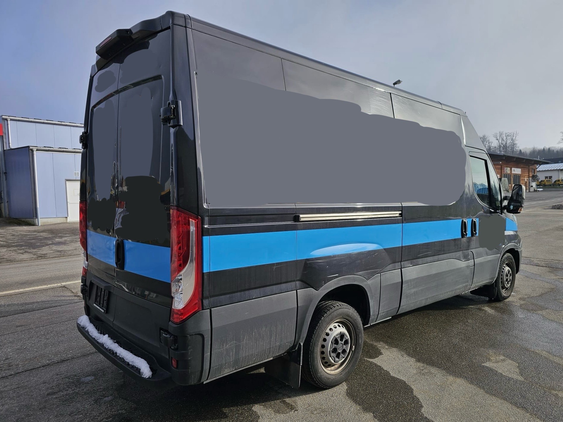 IVECO 35S13A8V Fourgon Van 12m3-image-5