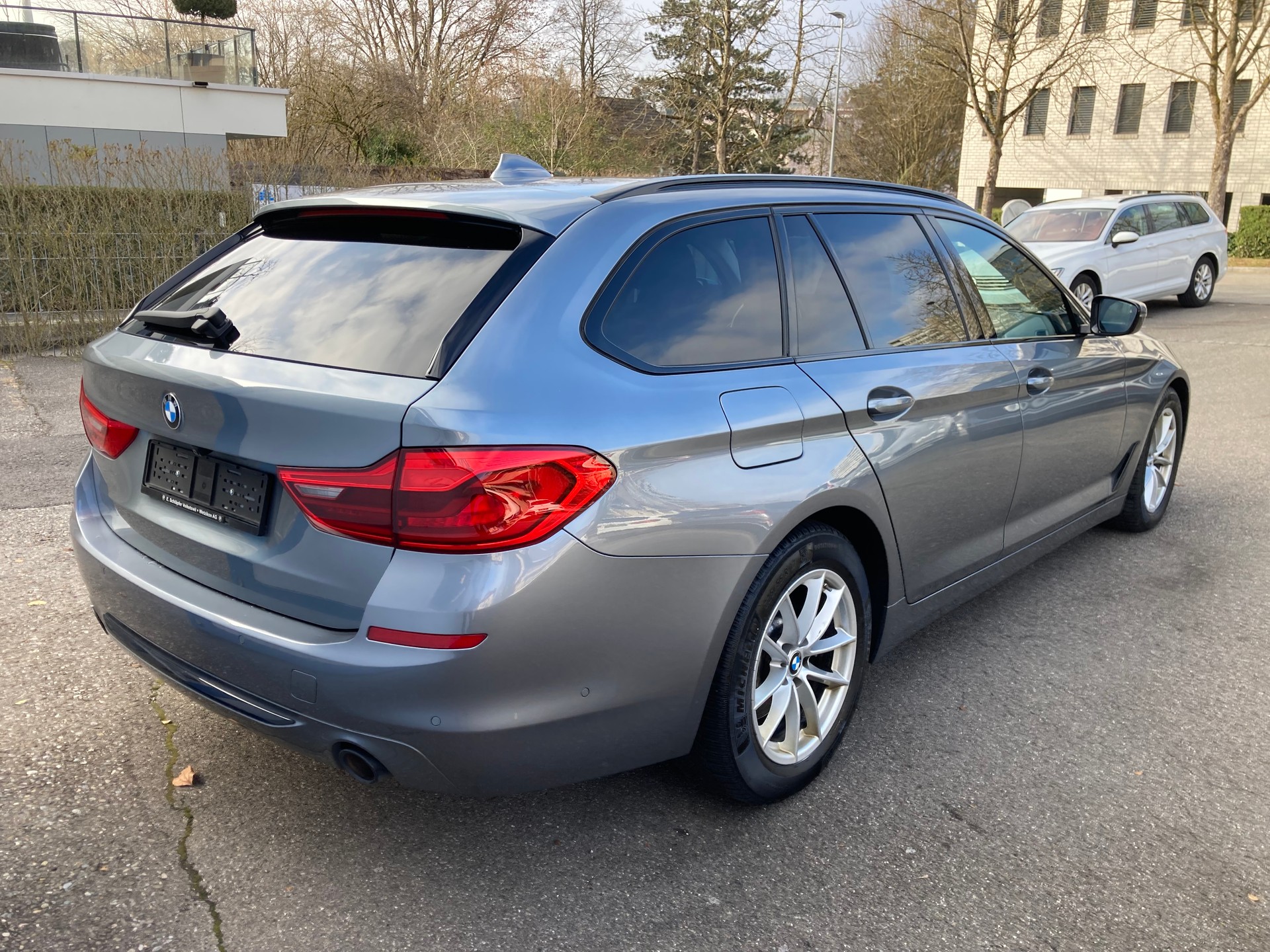 BMW 520d Touring Sport Edition Steptronic-image-4