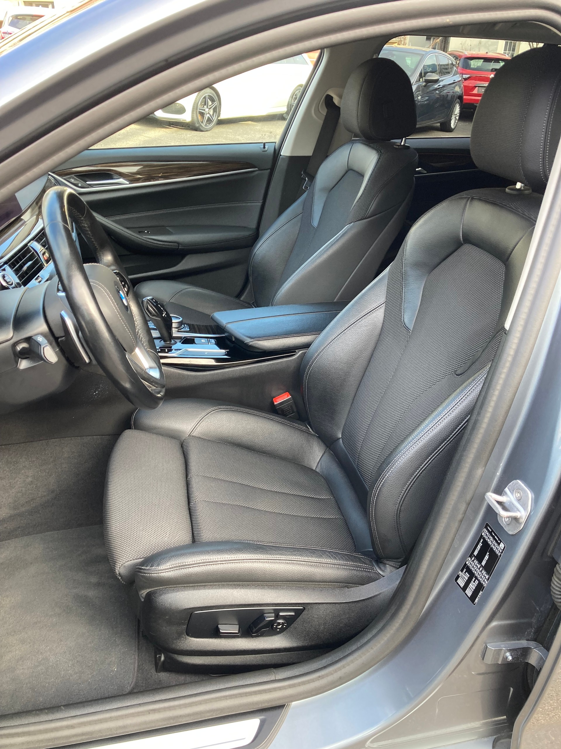 BMW 520d Touring Sport Edition Steptronic-image-9