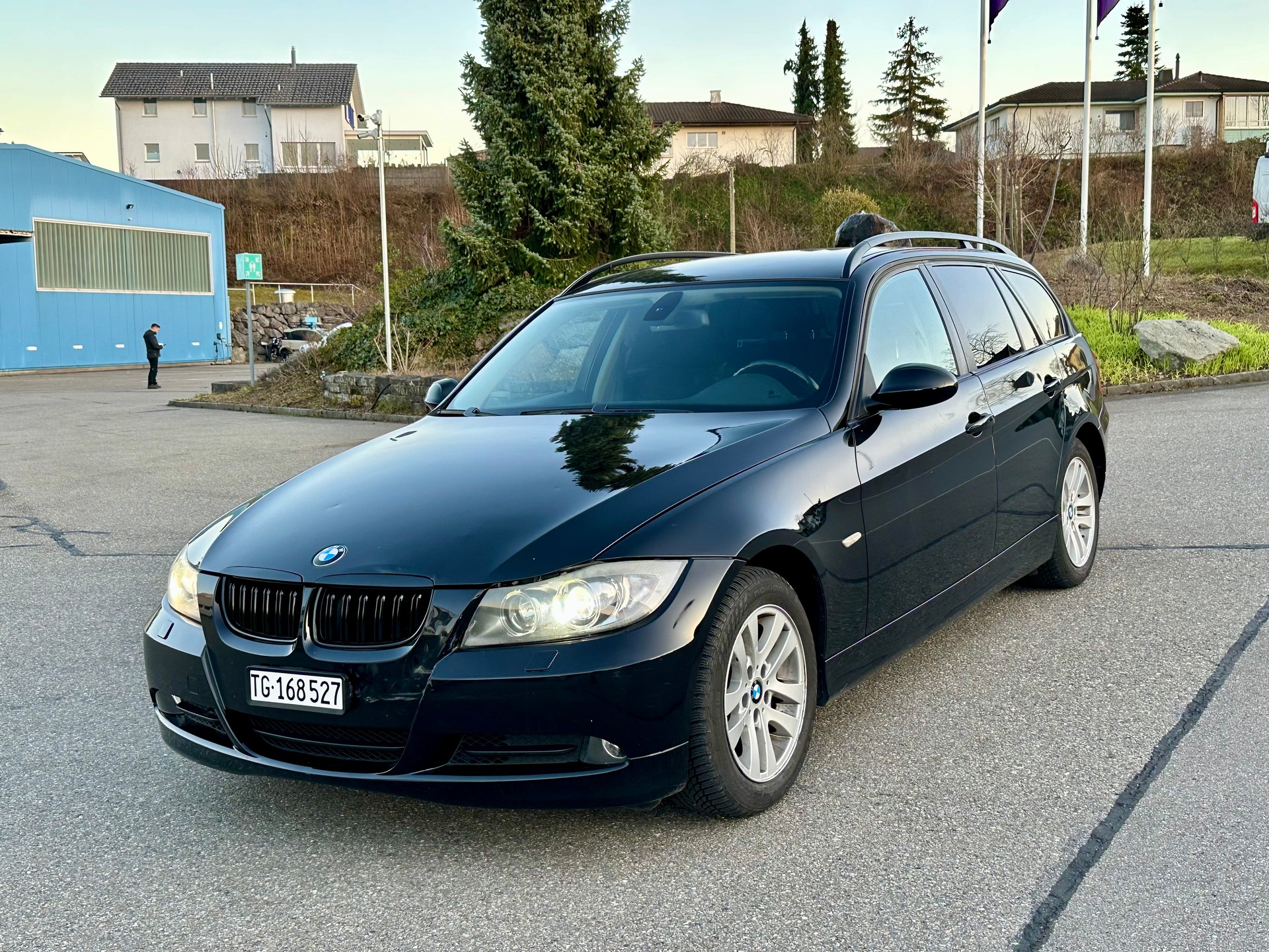 BMW 320d-image-0