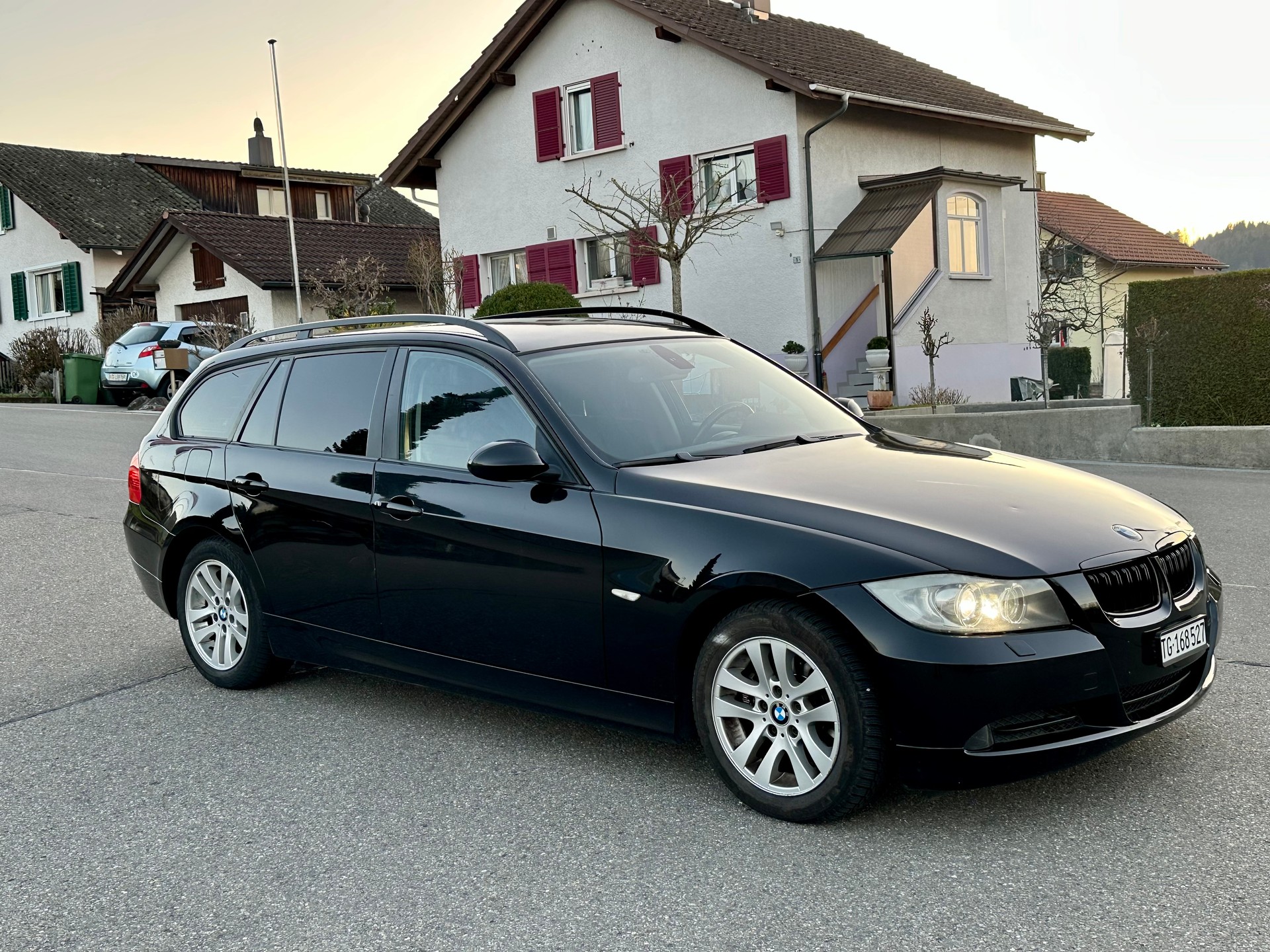 BMW 320d-image-2