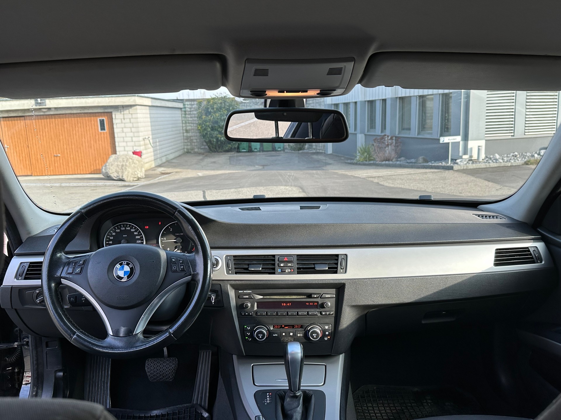 BMW 320d-image-13