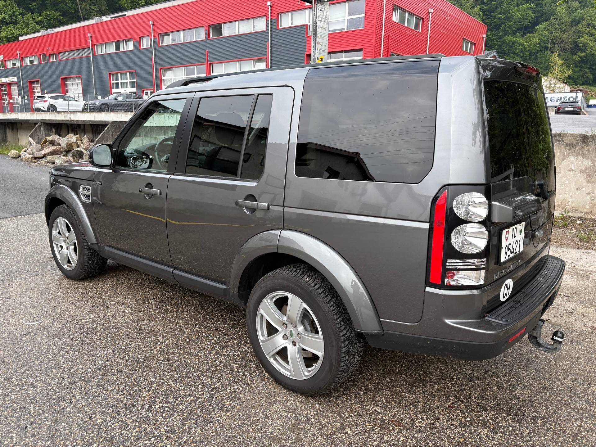 LAND ROVER Discovery 3.0 SDV6 HSE Automatic-image-1