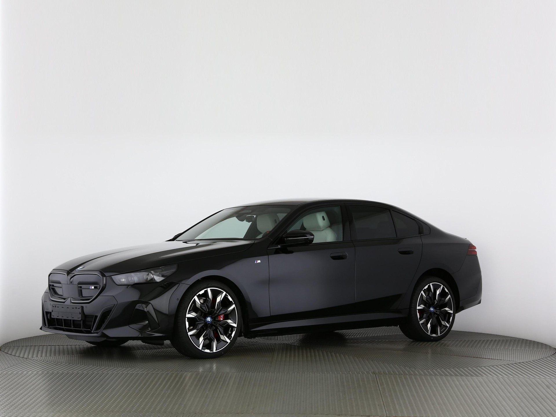 BMW i5 M60 xDrive-image-8