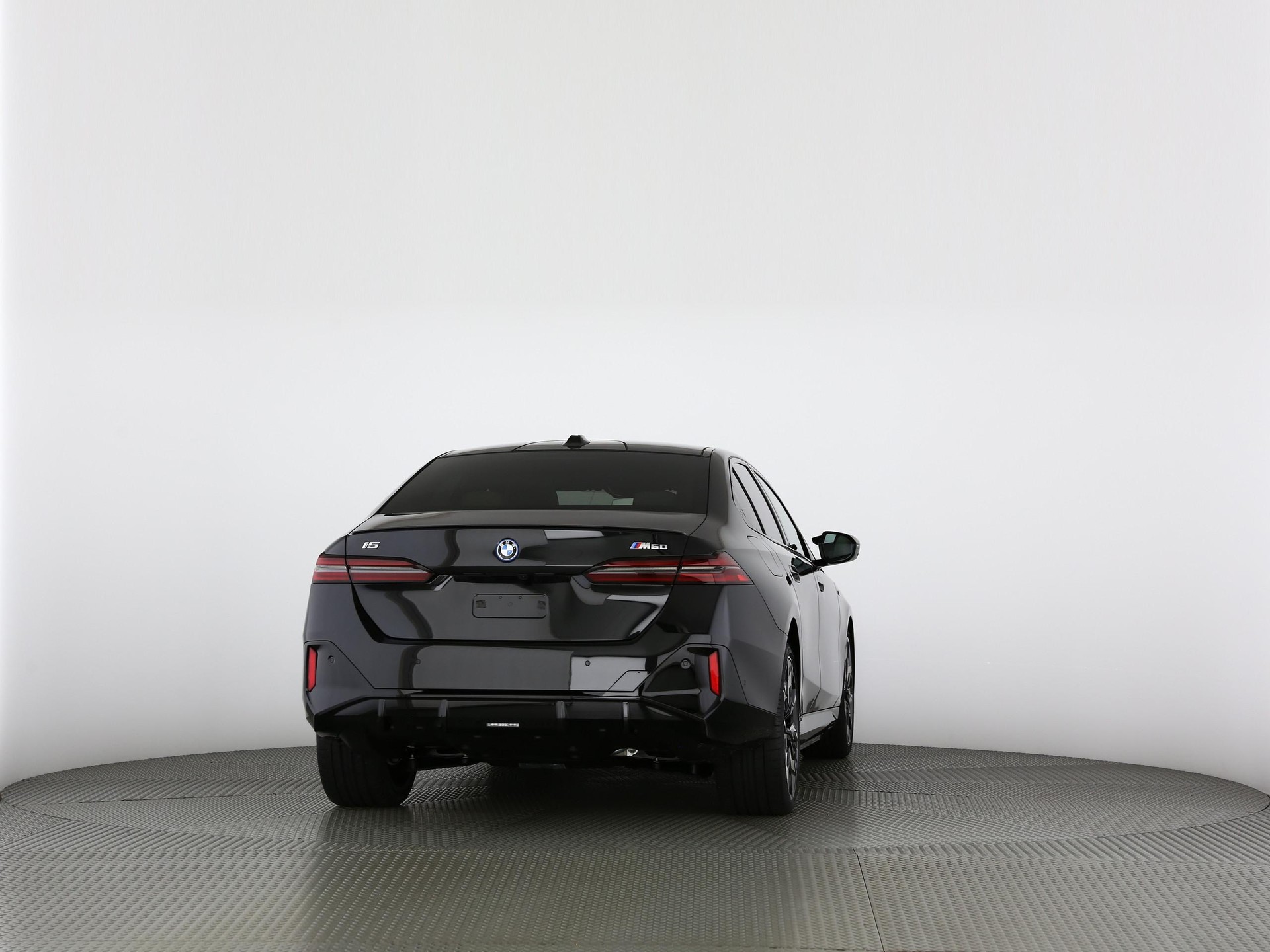 BMW i5 M60 xDrive-image-17